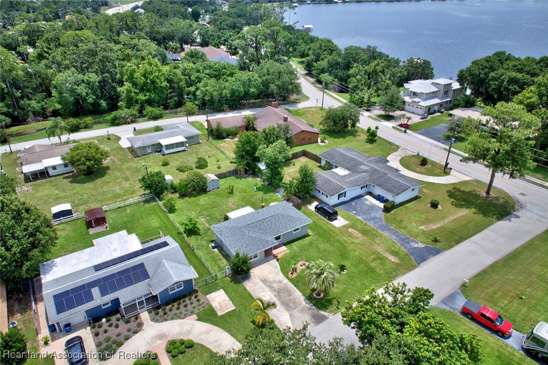 1816 Sandra Boulevard