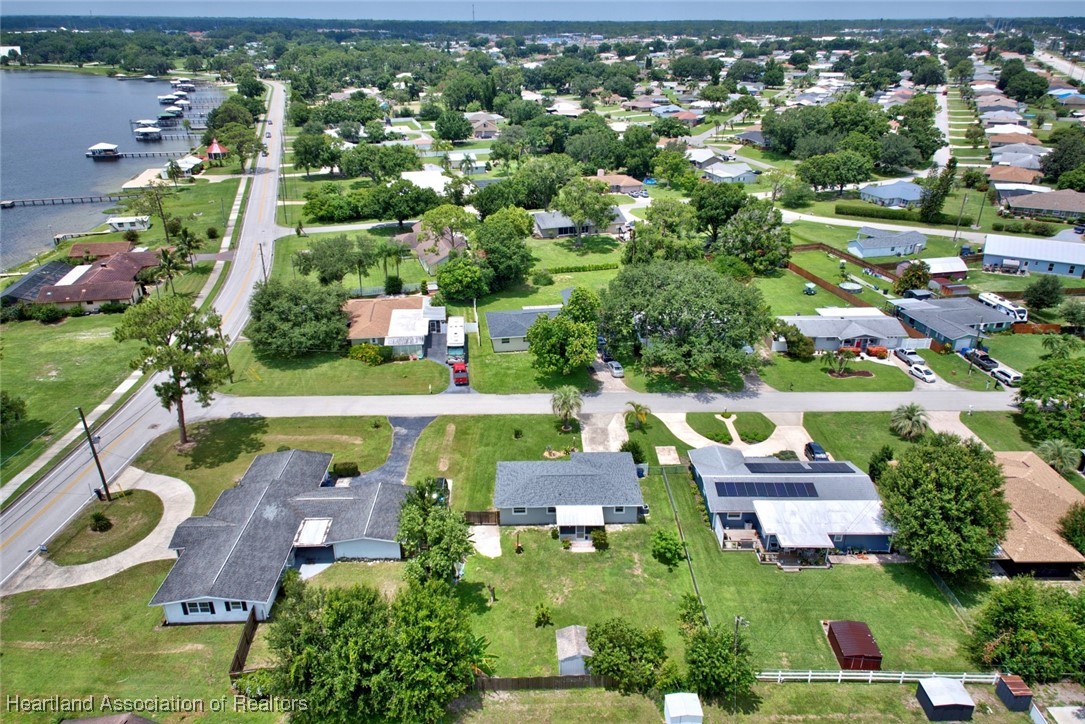 1816 Sandra Boulevard