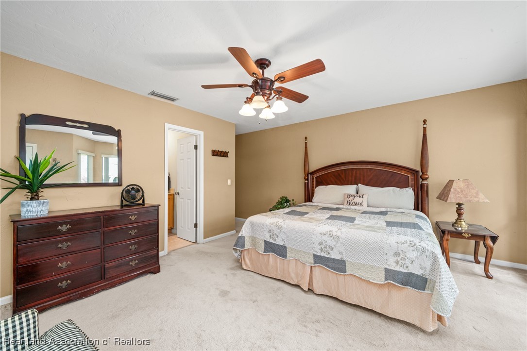 1561 Lakeview Drive 969