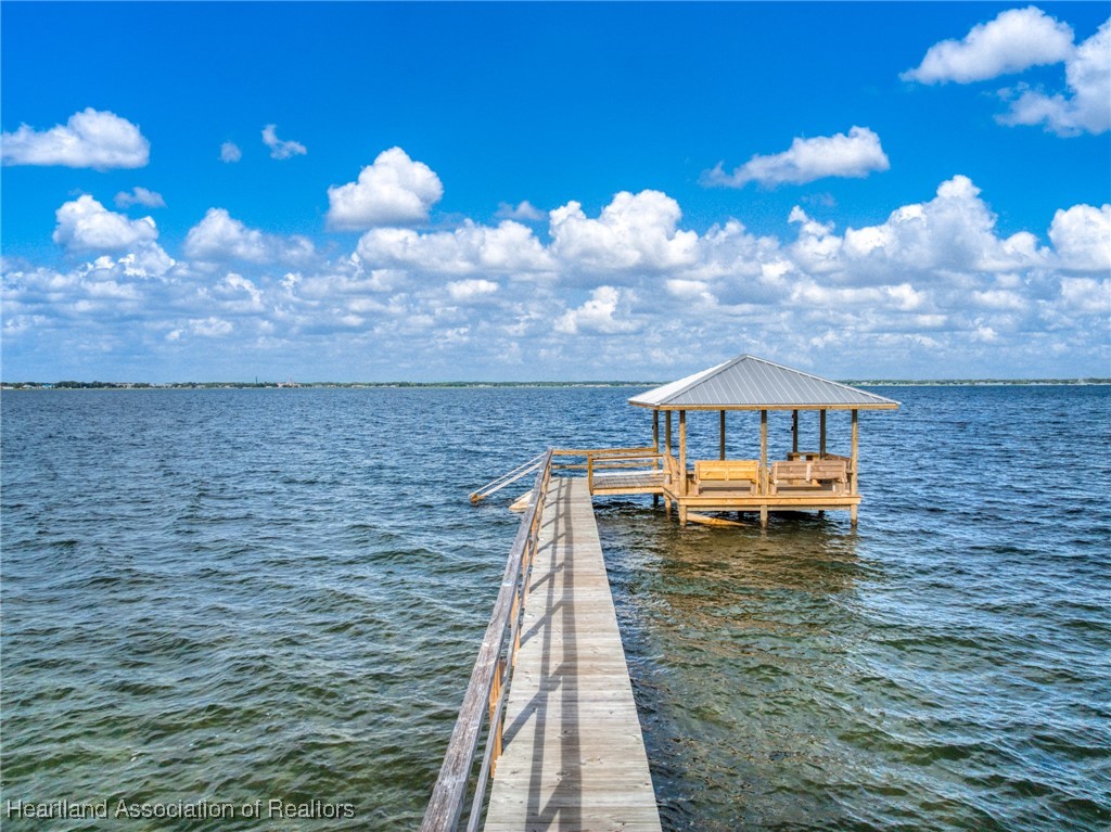 1561 Lakeview Drive 969