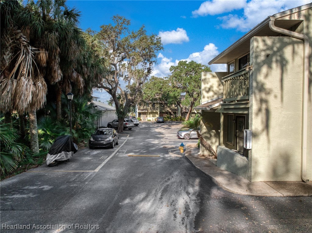 1561 Lakeview Drive 969