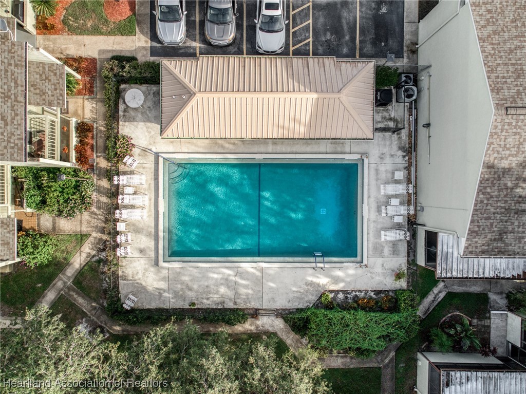 1561 Lakeview Drive 969