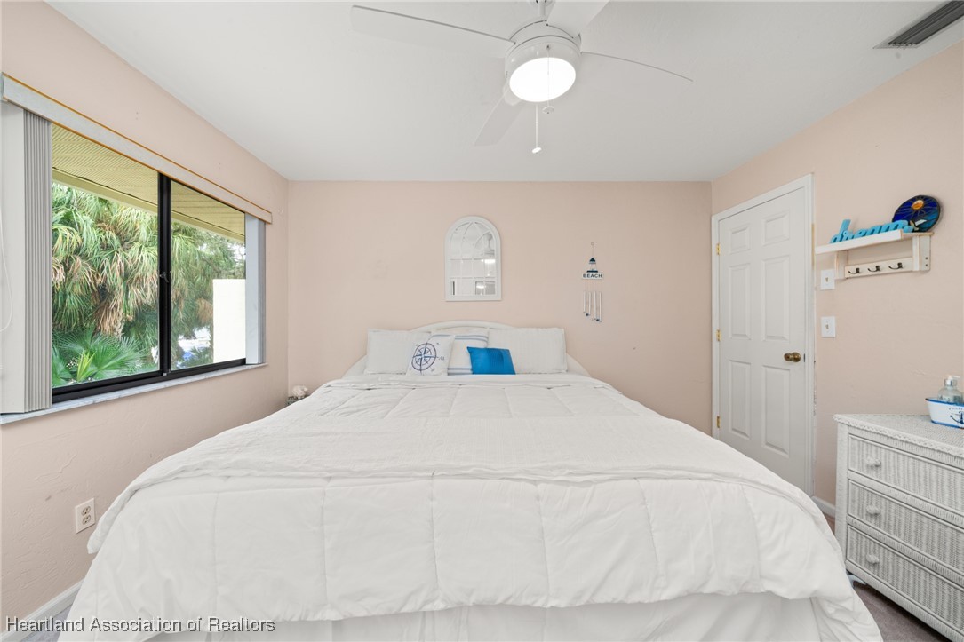 1561 Lakeview Drive 969