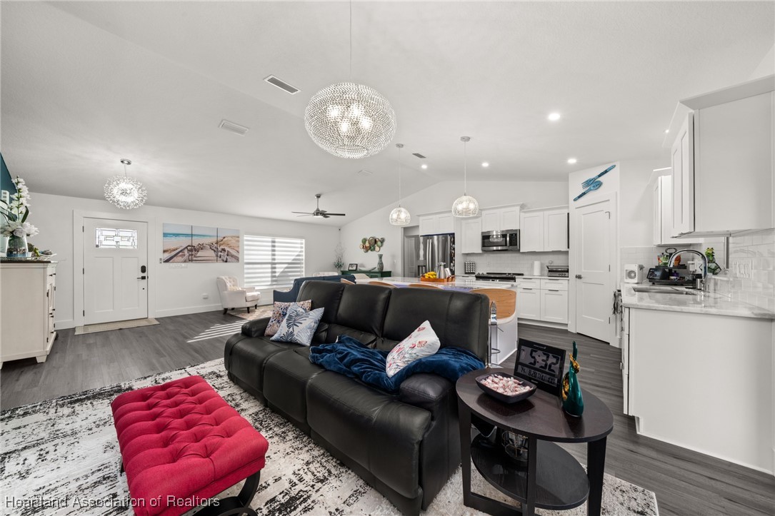 5810 Columbus Boulevard