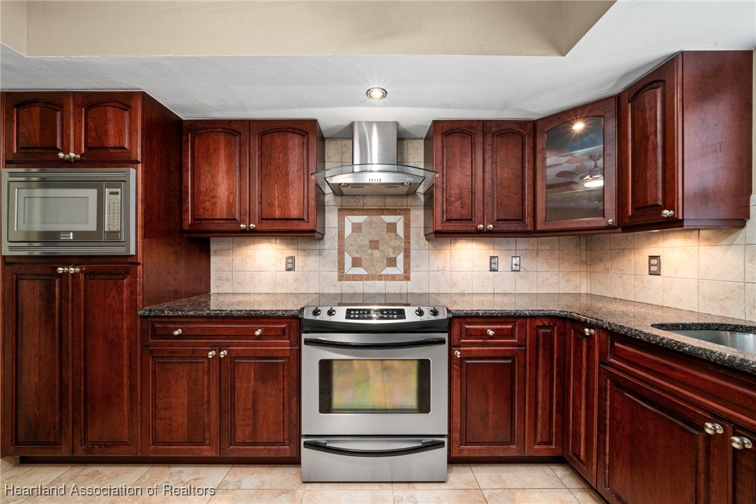 2402 Valerie Boulevard