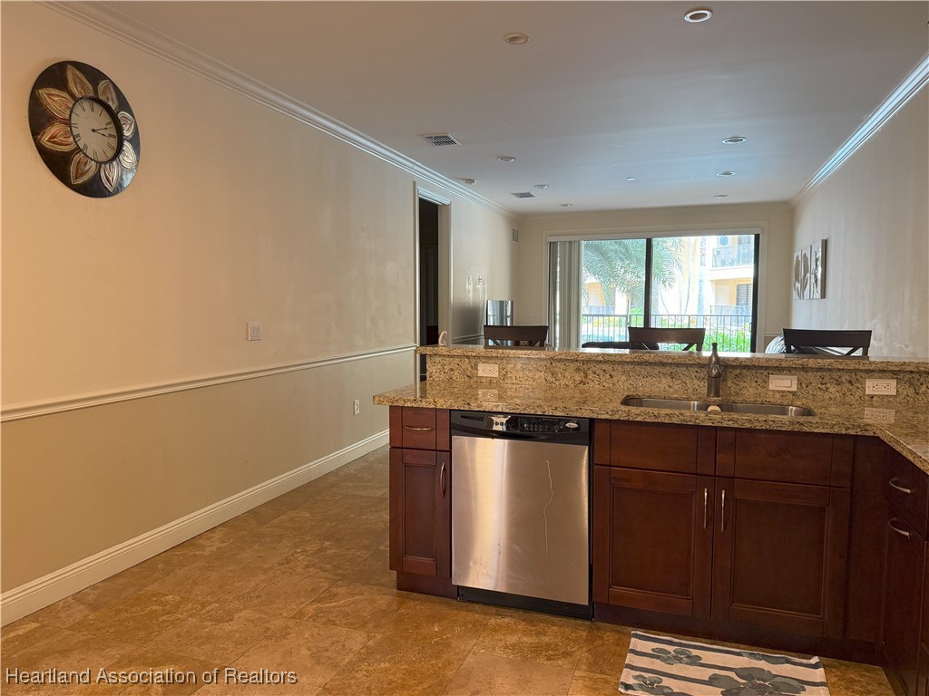 2351 Lakeview Drive 115