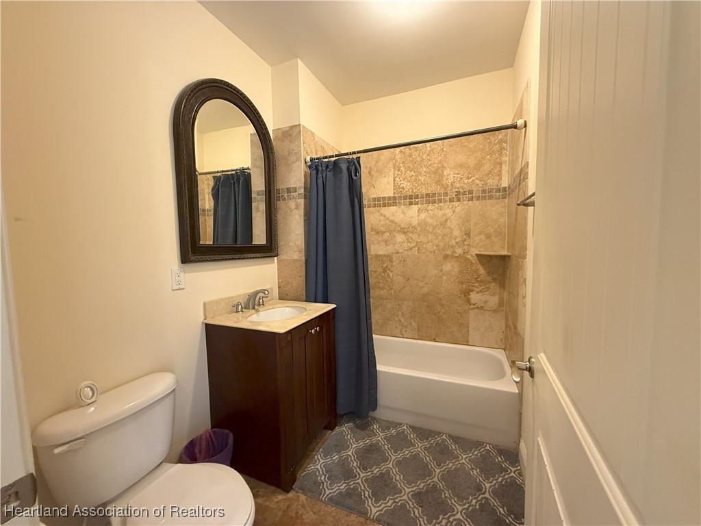 2351 Lakeview Drive 115