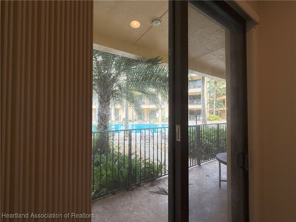 2351 Lakeview Drive 115