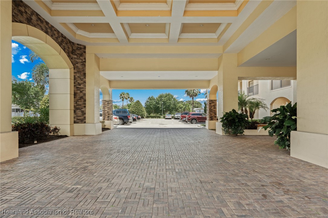 2351 Lakeview Drive 115