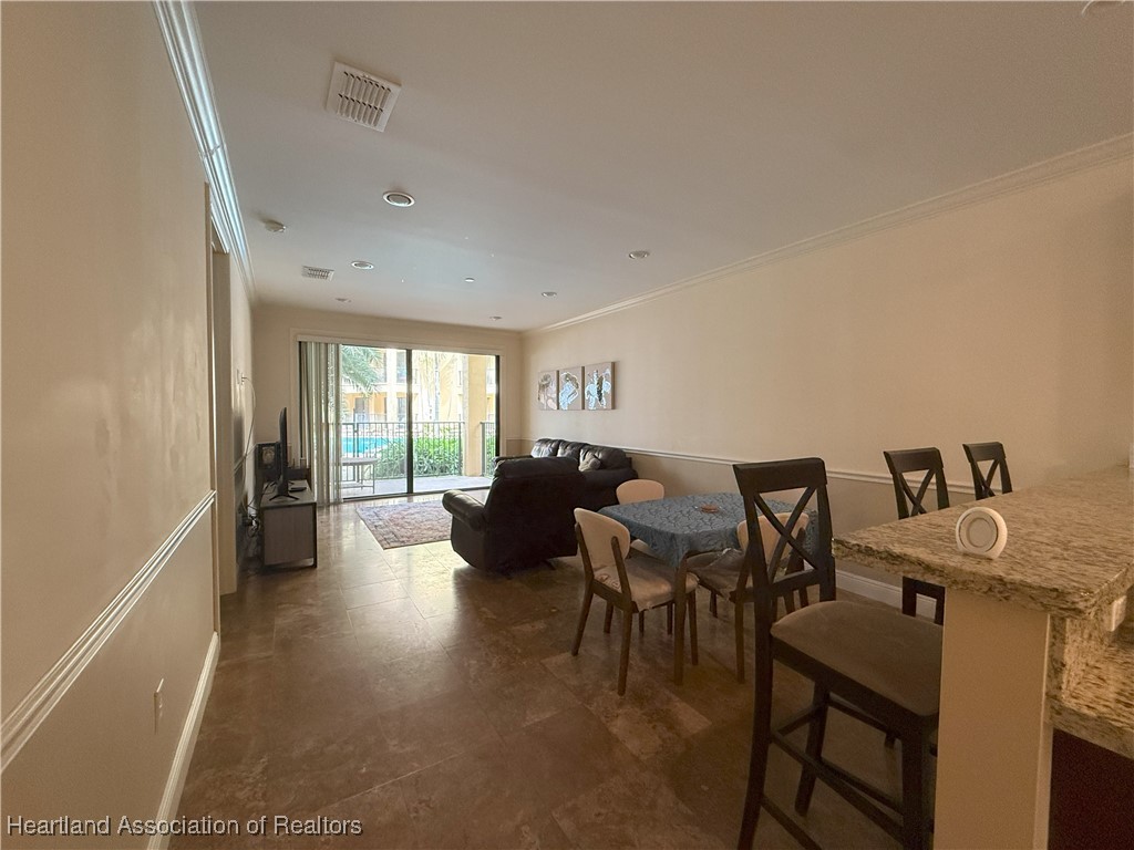 2351 Lakeview Drive 115