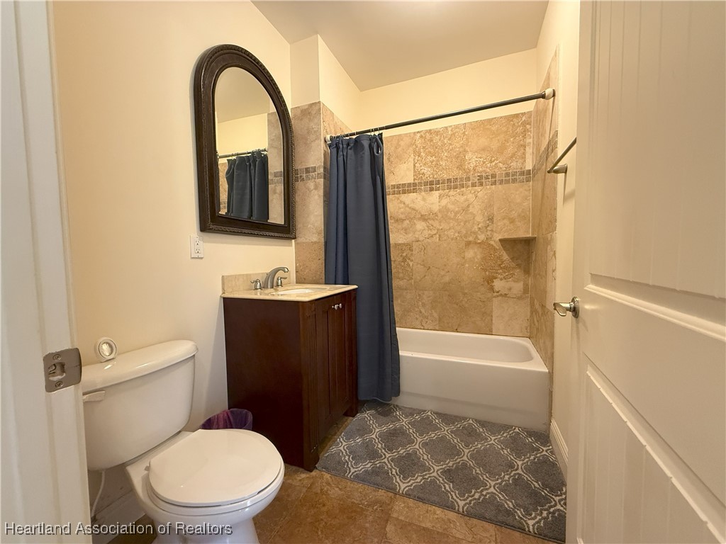 2351 Lakeview Drive 115