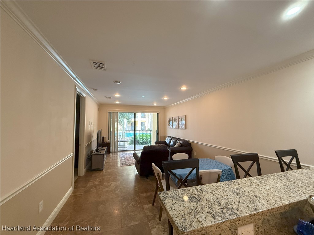 2351 Lakeview Drive 115