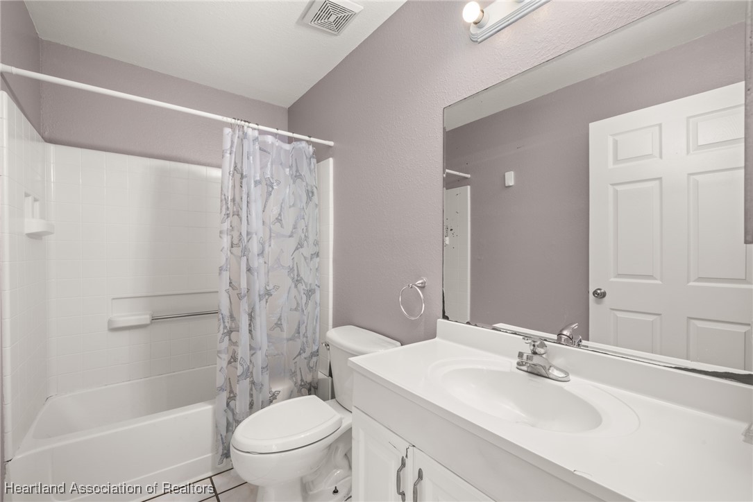 3424 Ellington Avenue