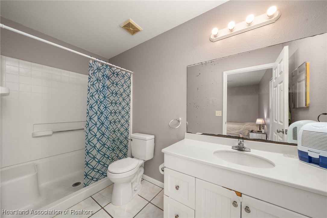 3424 Ellington Avenue