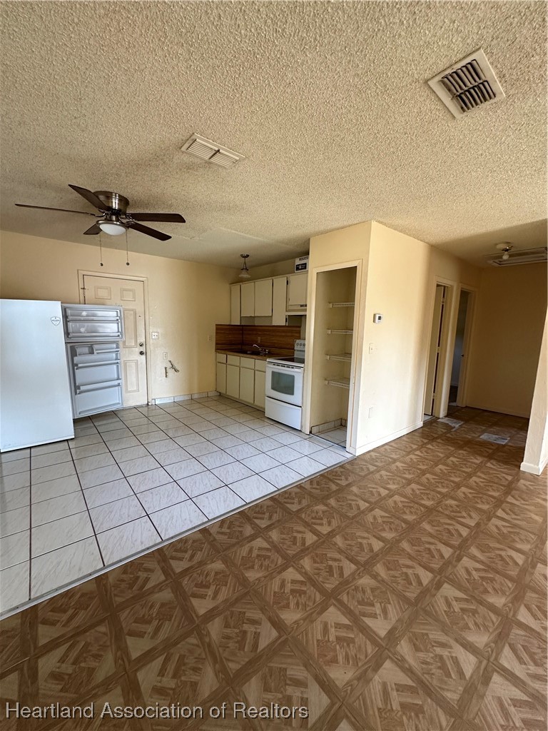 426 Las Palmas Circle 617
