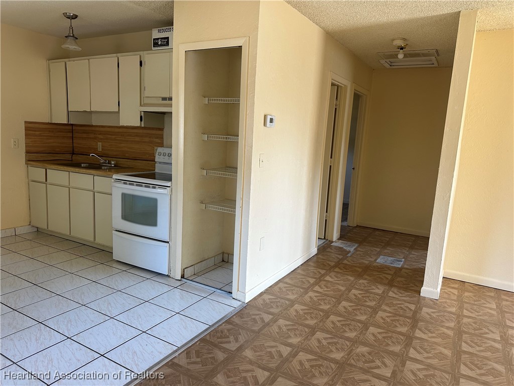 426 Las Palmas Circle 617