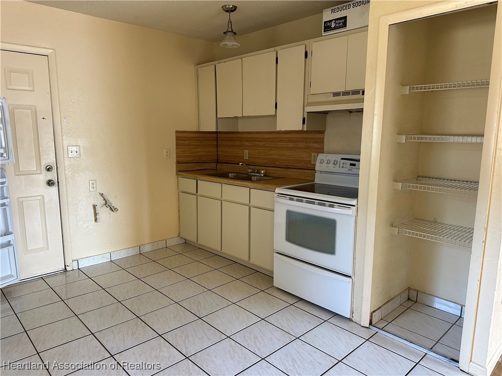 426 Las Palmas Circle 617