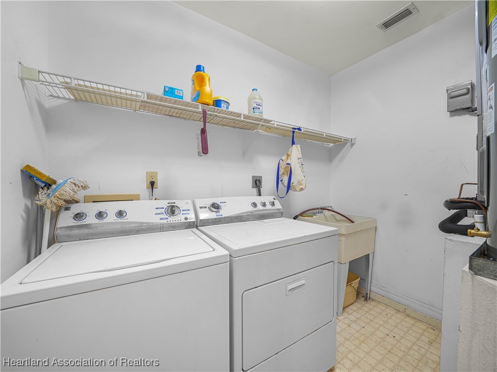 225 Pennsylvania Avenue