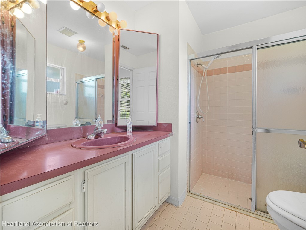 225 Pennsylvania Avenue