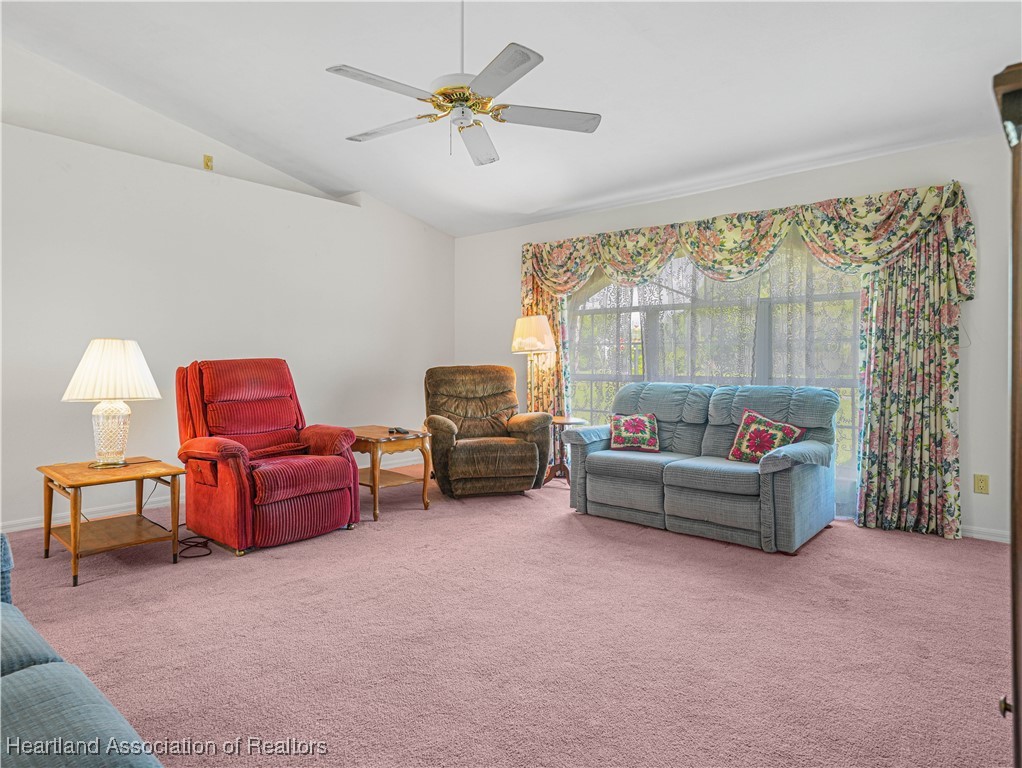 225 Pennsylvania Avenue