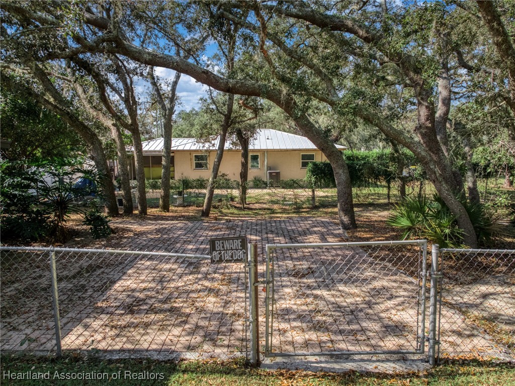 1771 & 1783 N Torrington Road