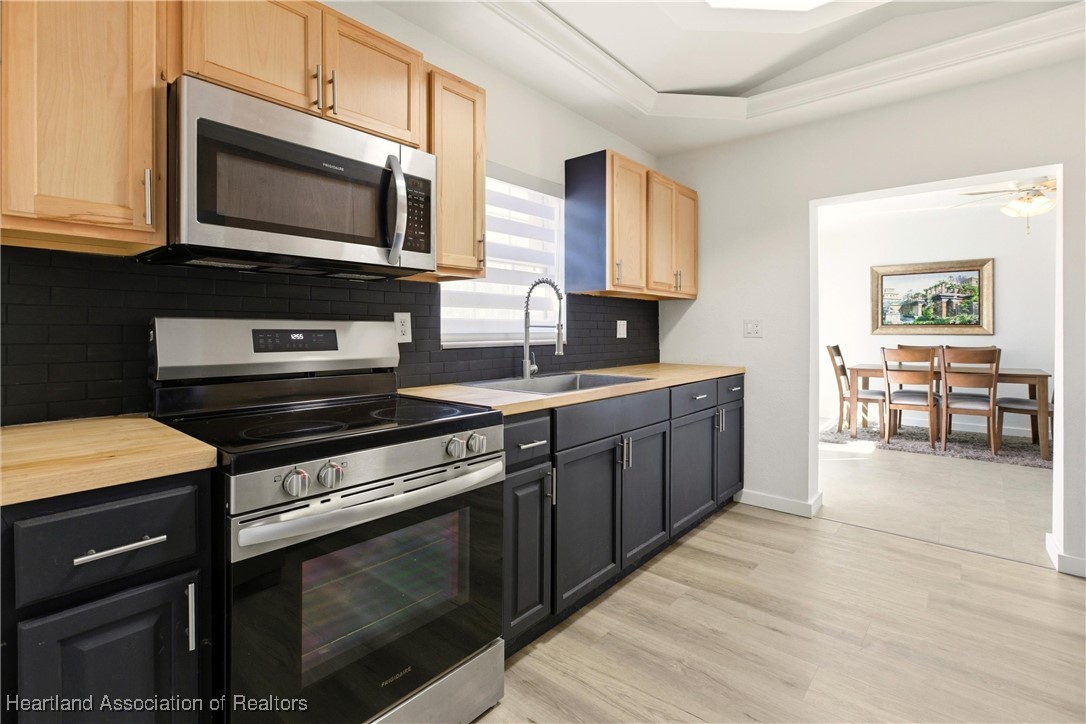 2124 Gardenview Road