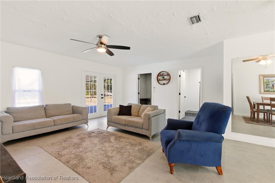 2124 Gardenview Road