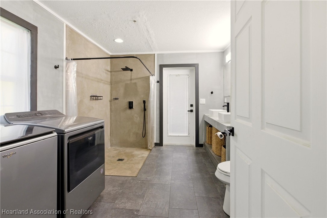 2124 Gardenview Road