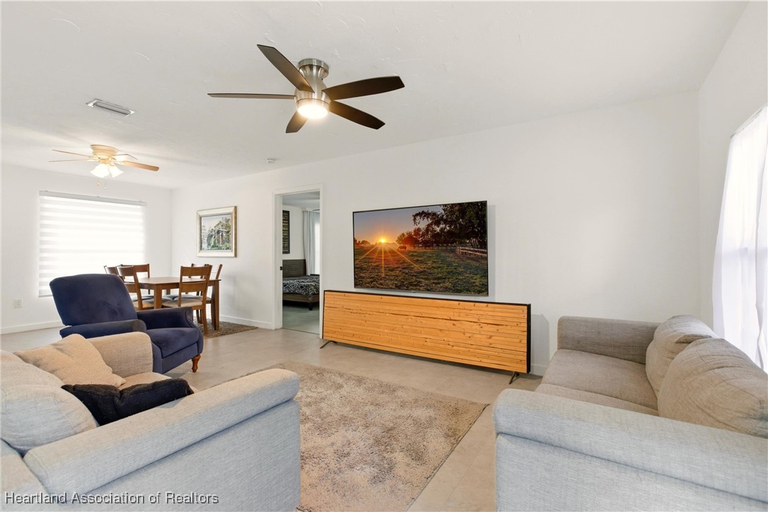 2124 Gardenview Road