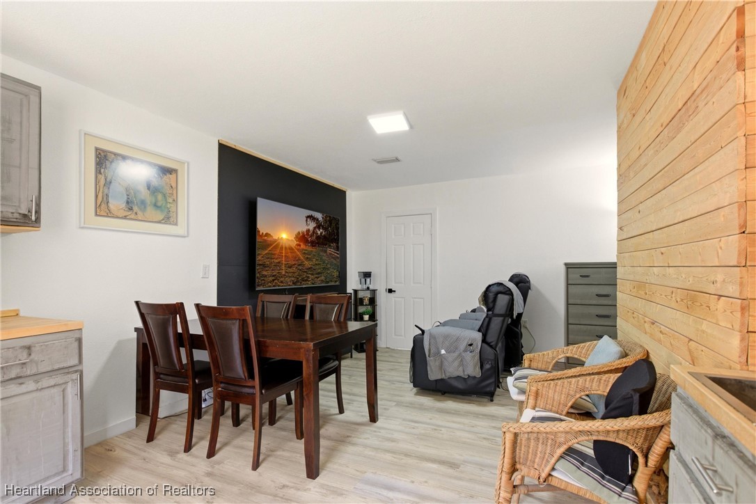 2124 Gardenview Road