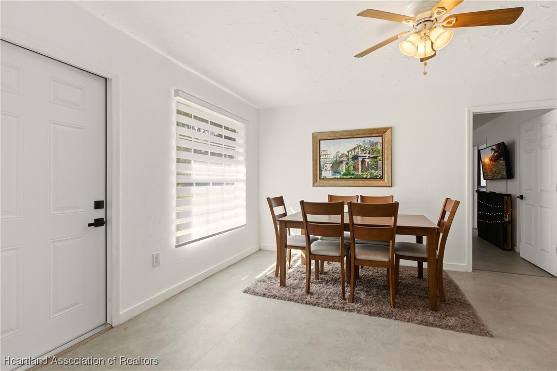 2124 Gardenview Road