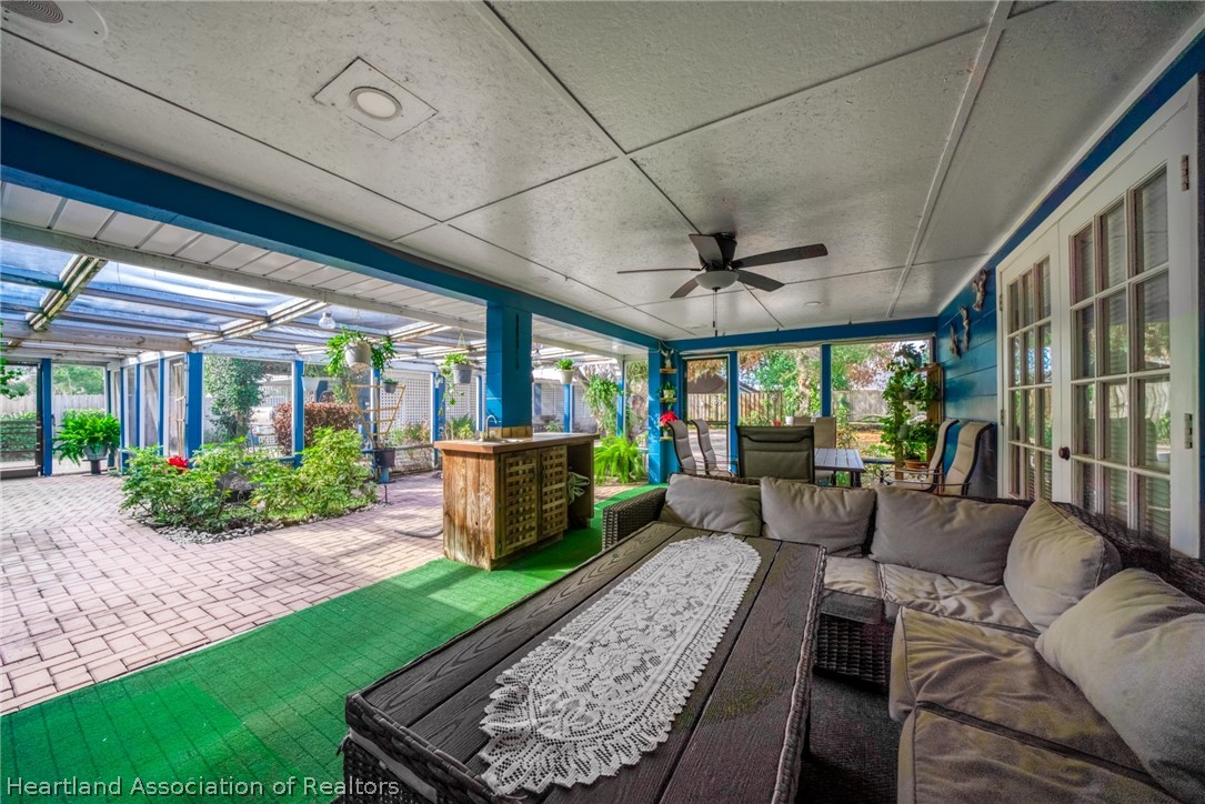 313 E Canfield Street