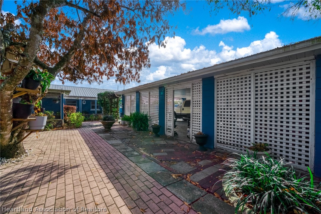 313 E Canfield Street