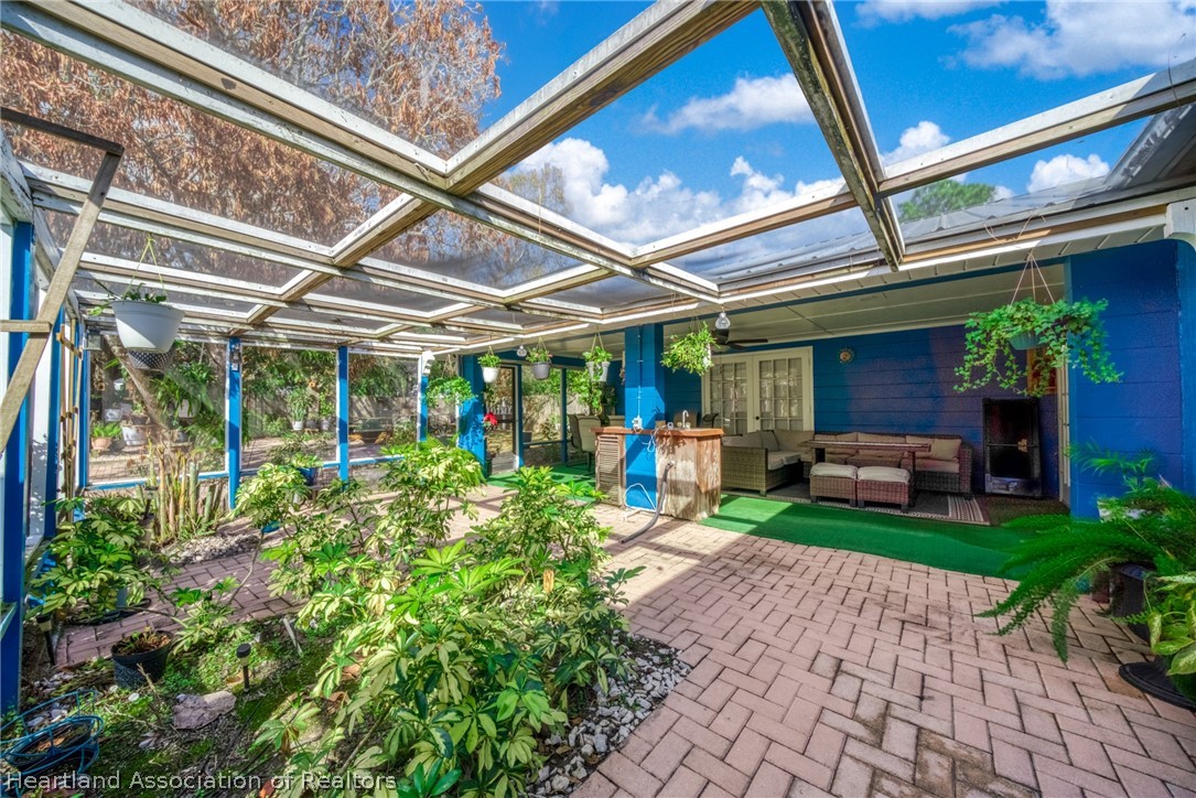 313 E Canfield Street