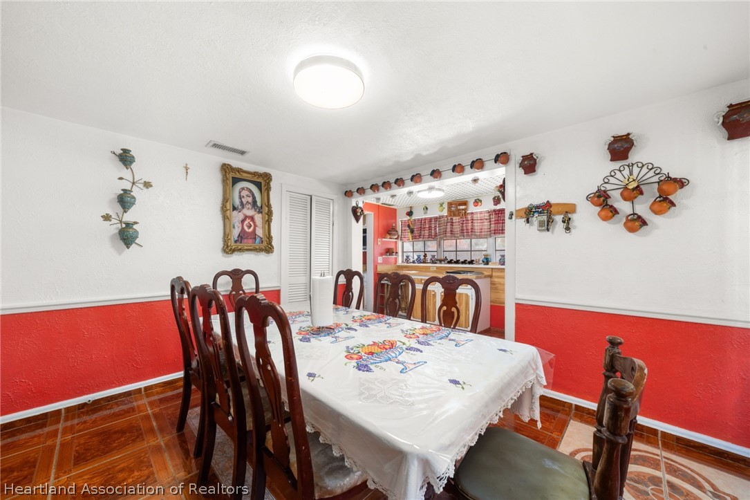 313 E Canfield Street