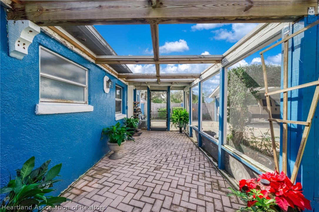 313 E Canfield Street