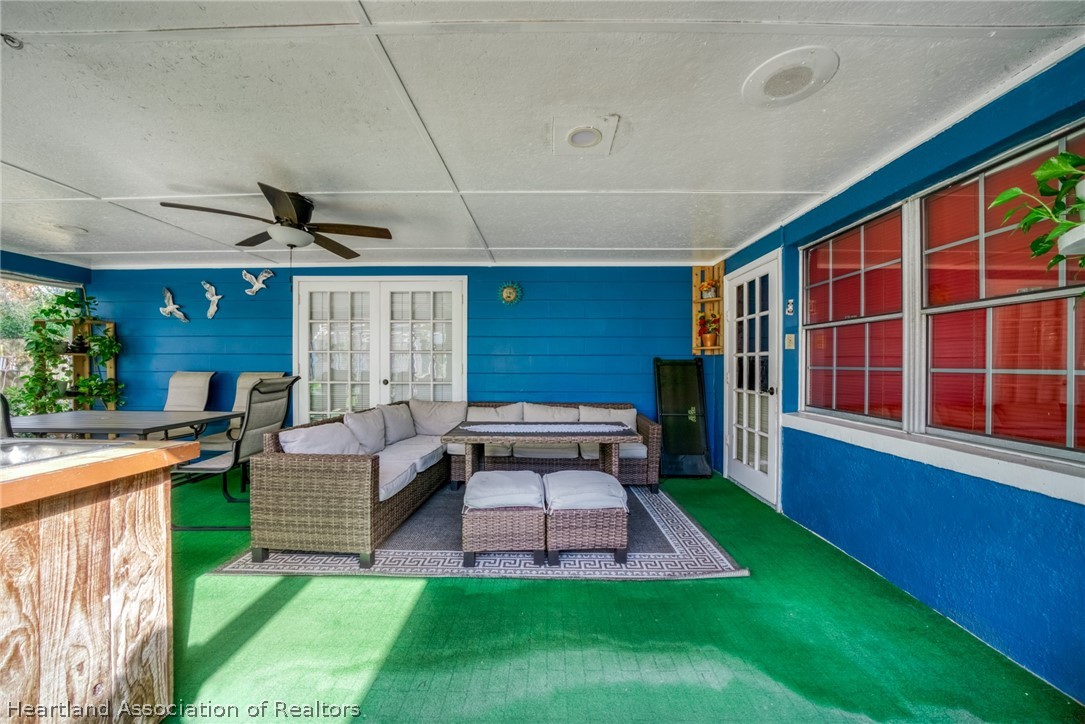 313 E Canfield Street