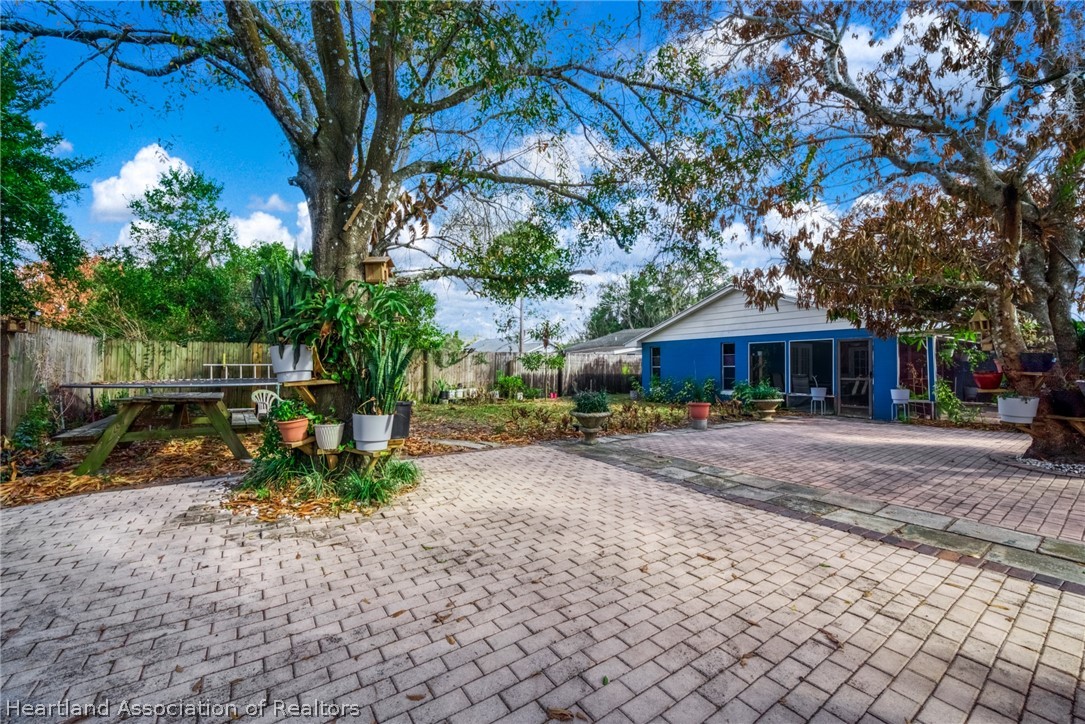 313 E Canfield Street