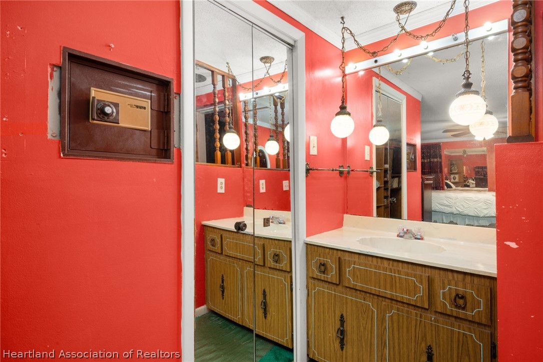 313 E Canfield Street