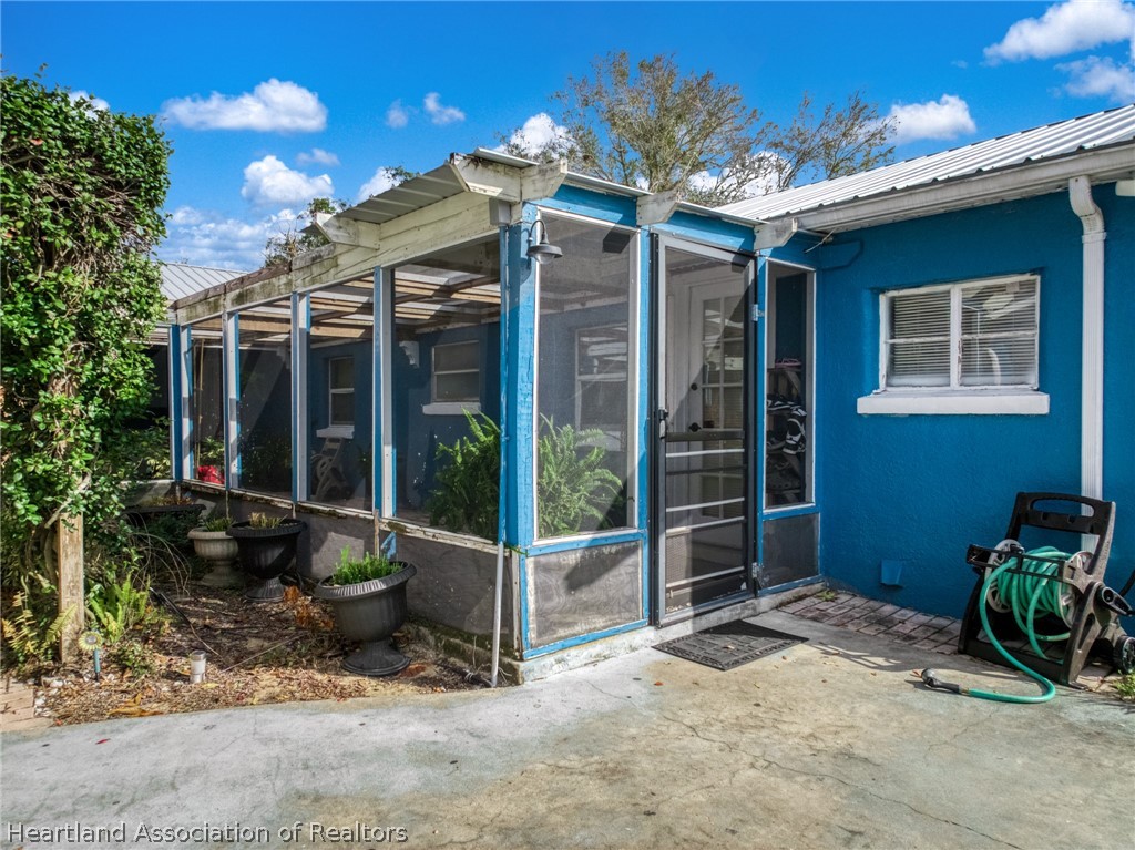 313 E Canfield Street