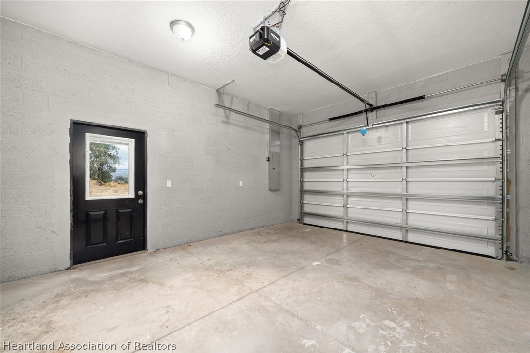 189 N Oleander Drive