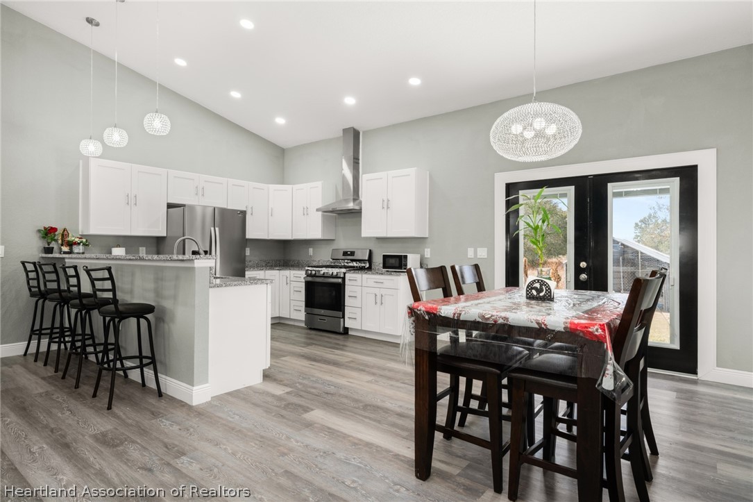 189 N Oleander Drive