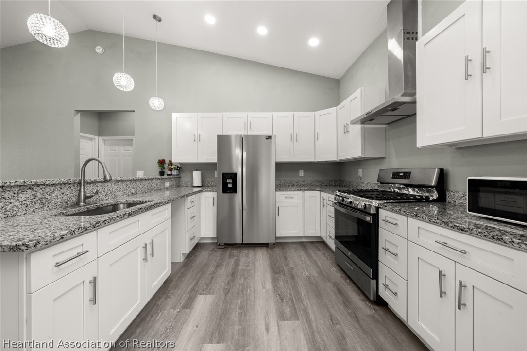 189 N Oleander Drive