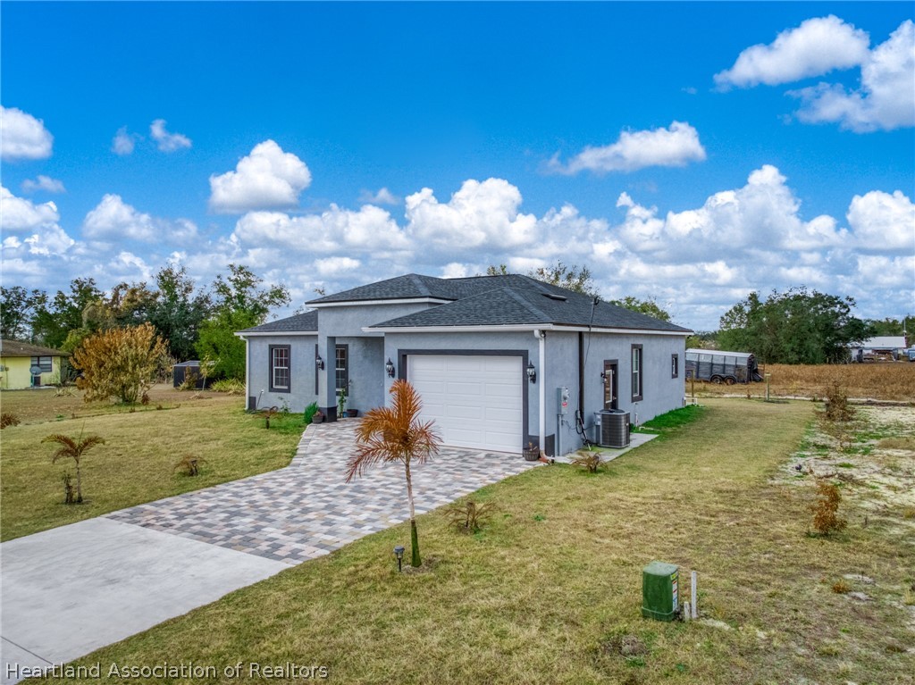 189 N Oleander Drive