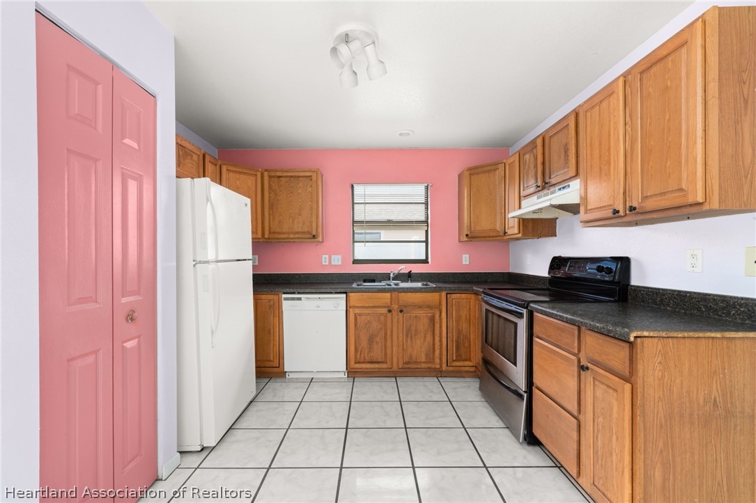 3518 Ellington Avenue