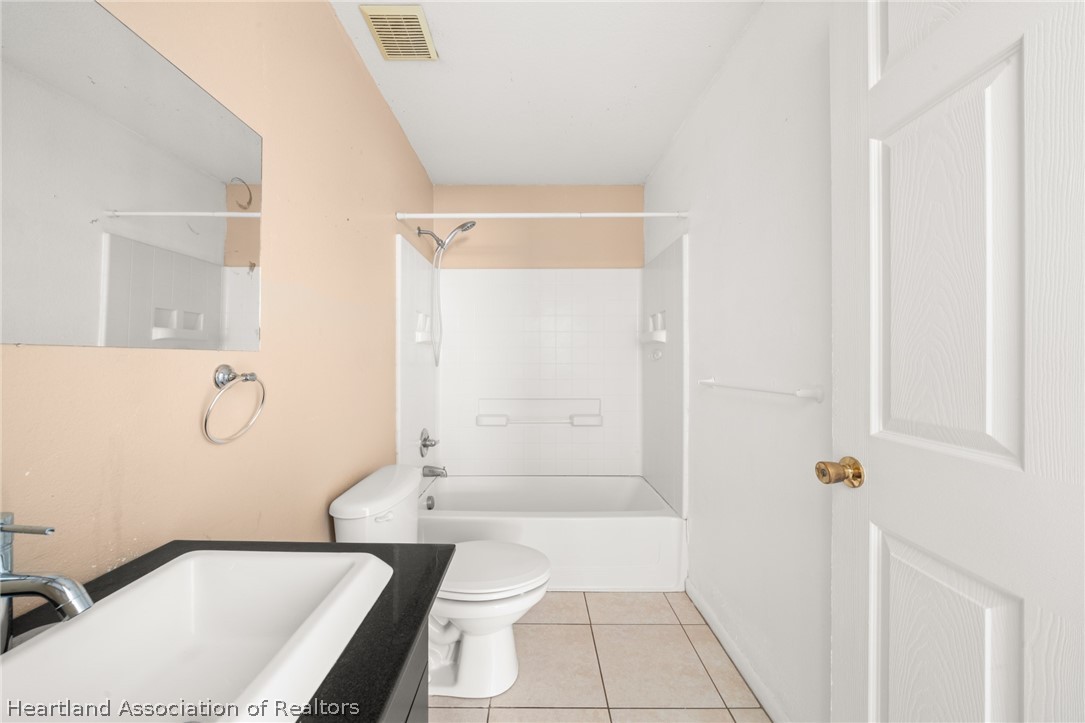 3518 Ellington Avenue