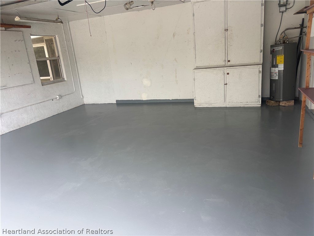 1273 Woodbury Avenue