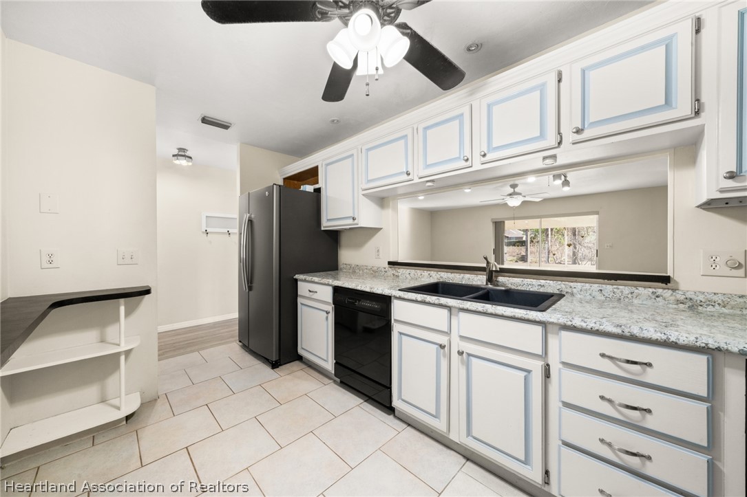 1273 Woodbury Avenue