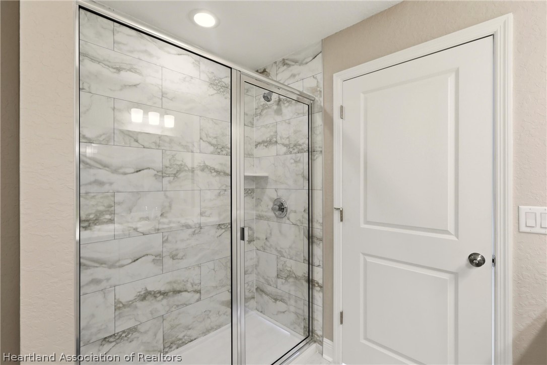 6823 Dickinson Drive