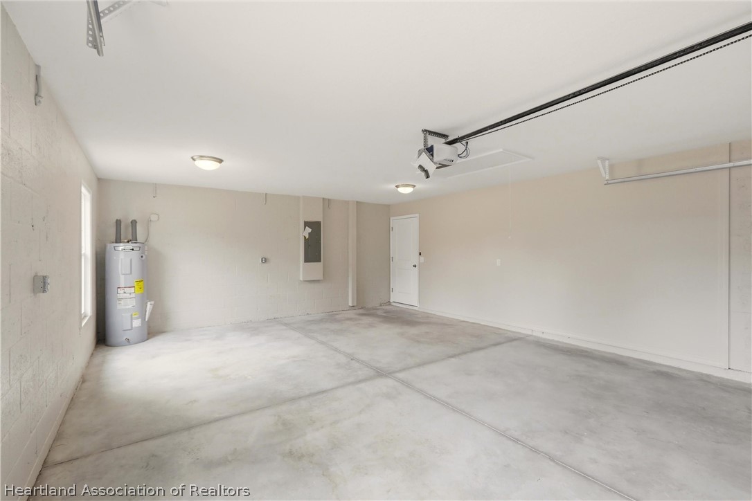 6823 Dickinson Drive